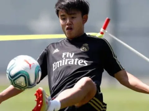 'Messi Nhật Bản' phô diễn kỹ thuật làm Benzema tròn xoe mắt, Marcelo thẫn thờ