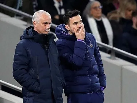 Thượng tầng Barca 'đổ bộ' tư dinh Setien, tương lai El Maestro ra sao?