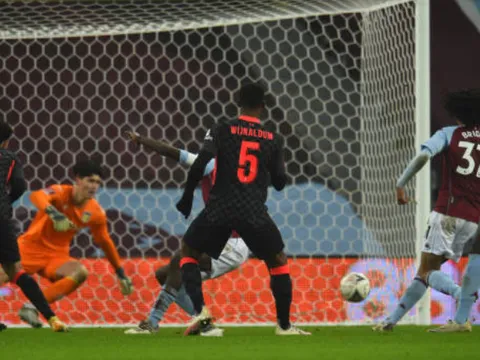 5 điểm nhấn Aston Villa 1-4 Liverpool: Wijnaldum tạo bước ngoặt, Villa có "siêu người nhện"