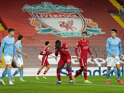 5 điểm nhấn Liverpool 1-4 Man City: Gundogan "lật mặt"; The Kop tự rút khỏi cuộc đua vô địch