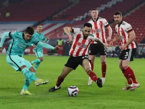 5 điểm nhấn Sheffield 0-2 Liverpool: Ramsdale "hóa tường", Firmino tinh quái