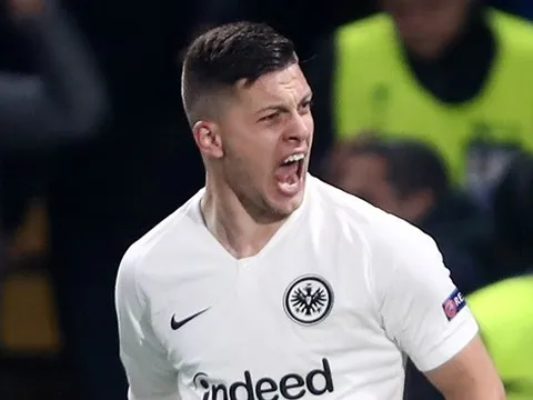 5 chữ ký tháng Giêng 2021 ấn tượng nhất