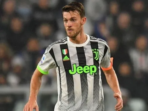 5 ngôi sao hứa hẹn vá hàng thủ Arsenal: "Người thừa" Juventus