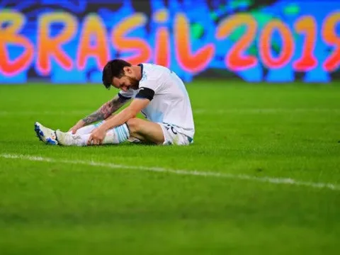 "50 sắc thái" của Messi trong ngày Argentina cận kề cửa tử