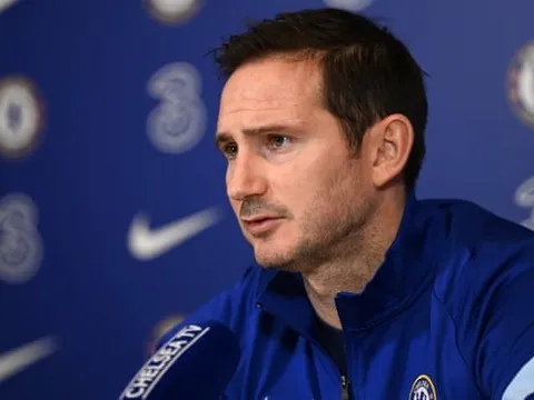 Frank Lampard phản ứng cực gắt trước nguy cơ bị Chelsea sa thải