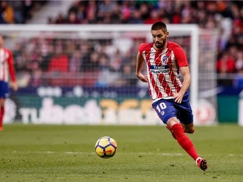 Yannick Carrasco 'gãi' đúng chỗ ngứa của Arsenal