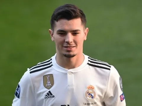 Bị Zidane bật bãi, người thừa Real sắp tái hợp thầy cũ