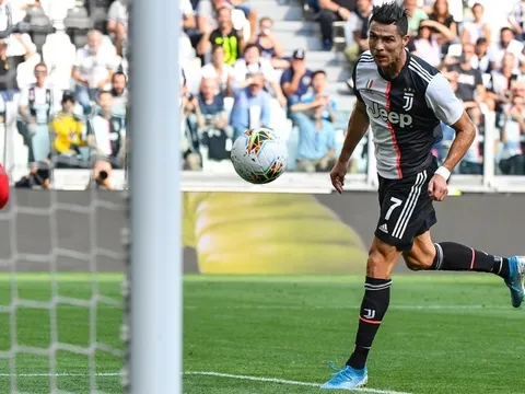 'Messi sẽ chẳng thể làm được như vậy giống Ronaldo'