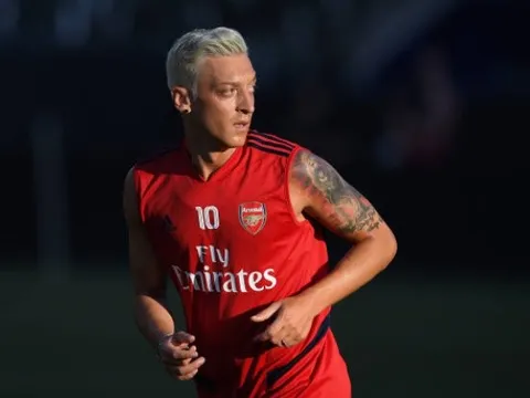 Ozil: "Arsenal may mắn vì sở hữu 4 cái tên này"