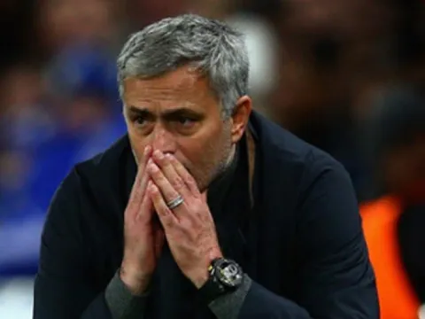 6 nhà vô địch Premier League tệ nhất qua 27 vòng: Liverpool thứ 4
