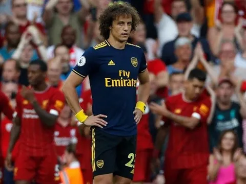 Fan Arsenal: "Chelsea đã đúng, cậu ta là thảm họa ngu ngốc"