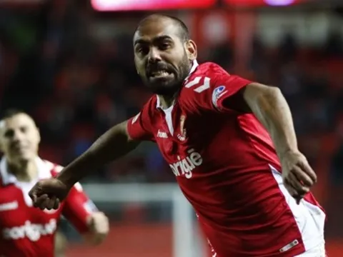 SỐC: Sợ nhiễm COVID-19, cựu sao Barca dọa bỏ bóng đá