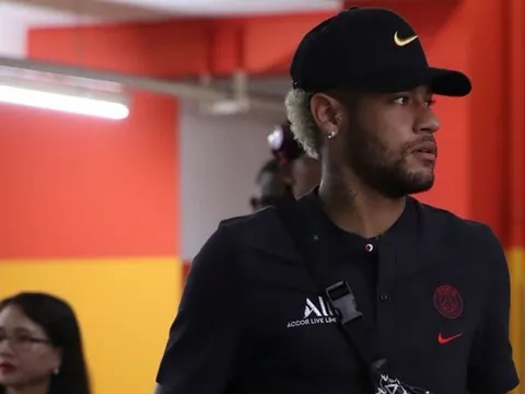 Neymar 'tàng hình' trong ngày PSG vô địch siêu cúp Pháp