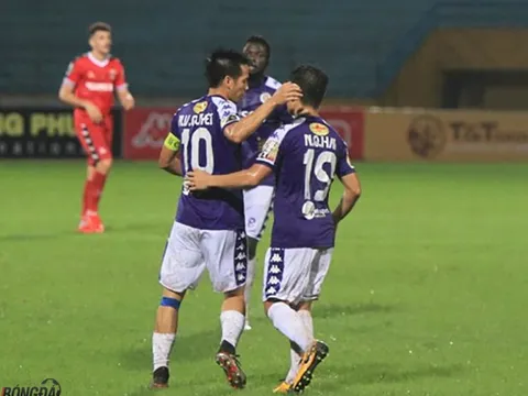 Văn Quyết ghi điểm với thầy Park, Hà Nội FC lên đỉnh V-League