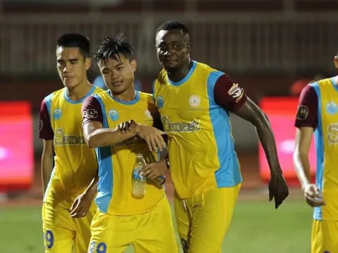 Trắng tay trên sân nhà, TP.HCM đánh mất ngôi đầu bảng vào tay Hà Nội