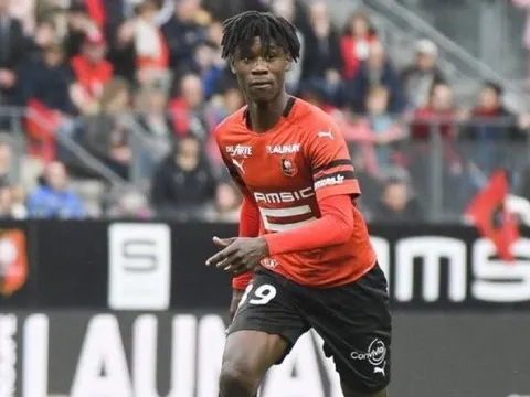 PSG bị "bẽ mặt" bởi một cậu bé 16 tuổi và không có ở Wiki