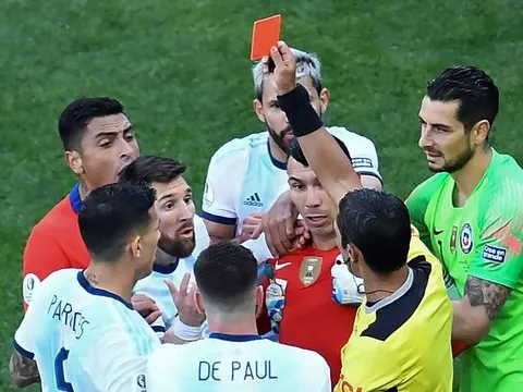 Khiến Messi nhận thẻ đỏ, thủ quân Chile nói gì?