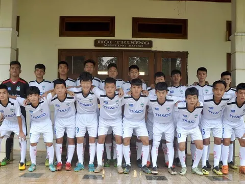 Bầu Đức cho đàn em Công Phượng "du học" tại Hà Lan trong vòng 1 tháng