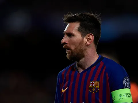 Wenger: "Tôi đã quan tâm, nhưng anh ta không thể đụng đến"