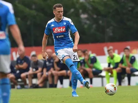 Man Utd bá đạo khi "nhường bóng" cho đối thủ: Xứng danh khắc tinh của các ông lớn