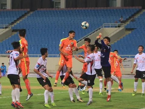 Nhận 2 bàn thua sớm, Long An trắng tay trước Phù Đổng