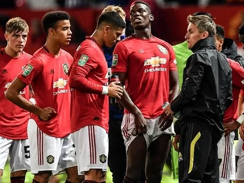 10 thống kê kinh hoàng sau trận Man Utd - Rochdale