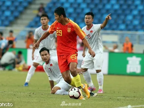 CĐV Trung Quốc thốt lên: "Việt Nam quá mạnh so với chúng ta"