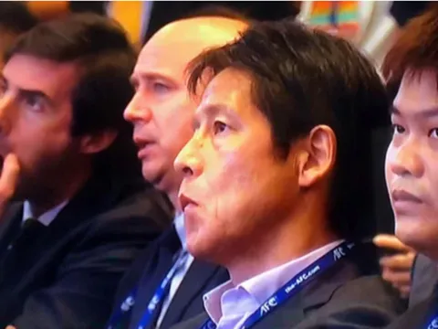 Rơi vào bảng 'tử thần', HLV Thái Lan biểu cảm thế này đây!