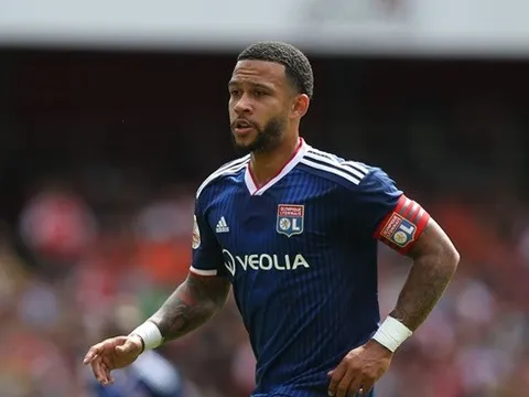 Tân binh Arsenal mừng hụt, cựu sao Man Utd nâng cúp ngay trên sân nhà của Arsenal