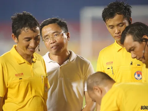 Sếp lớn HAGL: "Em bắt vậy giết đội bóng bọn anh rồi"
