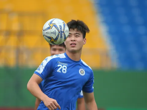 Video Duy Mạnh nói điều đặc biệt về trận chung kết hai đội Việt Nam tại AFC Cup
