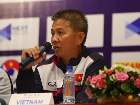 HLV Hoàng Anh Tuấn: "Khán giả đến sân không phải xem U18 Việt Nam thất bại"