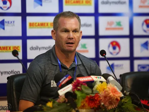 HLV U18 Malaysia: “Khán giả đông làm cầu thủ chúng tôi áp lực”