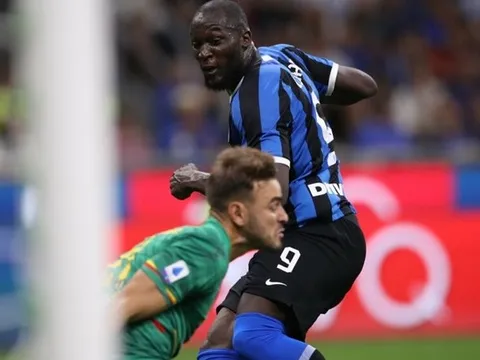 Lukaku ghi bàn ra mắt Inter, Man Utd bị chế giễu