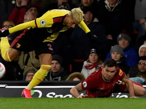 Thua tan nát, fan Liverpool nổi khùng: "Bán ngay 2 gã ăn hại đó"