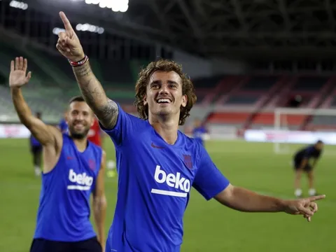 Griezmann tươi như hoa trong ngày Atletico 'hạ nhục' Real Madrid