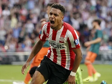 Cựu sao trẻ Arsenal khiến 2 ông lớn "quyết chiến"