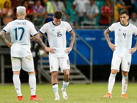 Messi và ĐT Argentina: Vừa đá vừa mò mẫm