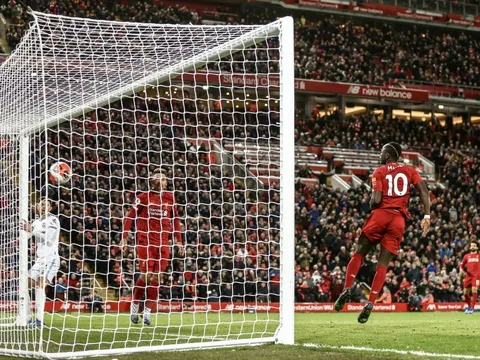 Liverpool san bằng kỷ lục vô tiền khoáng hậu của Man City