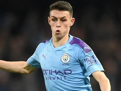 "City hết cơ hội ở EPL rồi, hãy dùng những sao mai như cậu ấy"