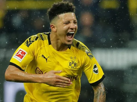 Thương vụ 120 triệu: "Lò tạo sao" chơi chiêu, bòn rút MU hết cỡ