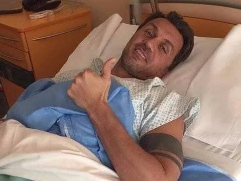 Lộ hình ảnh của Paolo Maldini khi chữa COVID-19