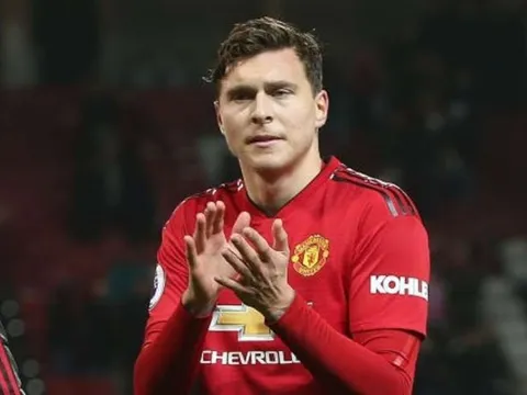 So với Lindelof, "tiểu Ferdinand" hay dở thế nào mà Man Utd phải điên đảo?