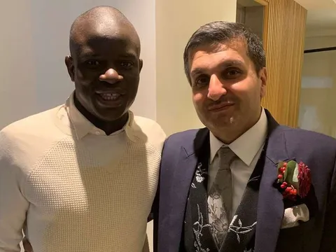 N'Golo Kante tiếp tục chứng minh mình là cầu thủ thân thiện nhất thế giới