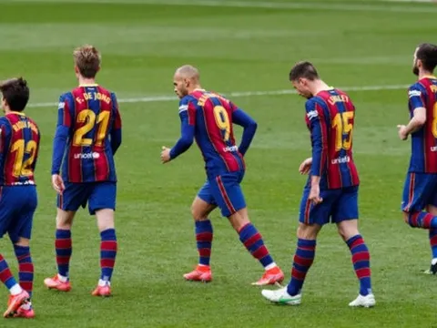 "Sẽ không có ai đứng về phía Lenglet, cậu ta đang bị cô lập"