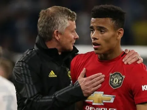 HLV Solskjaer: "Cậu ấy khiến tôi nhớ đến Ryan Giggs"