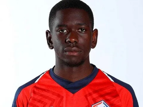 Lại thêm sao tuổi teen Xứ Lục lăng thu hút 3 ông lớn ''Big Six''