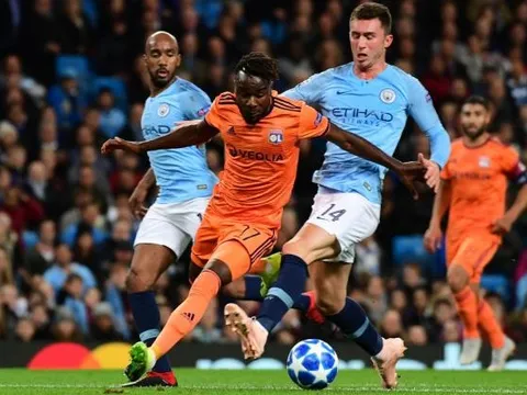 NÓNG! 'Kẻ hủy diệt Man xanh' tỏ tình bất chấp với Liverpool