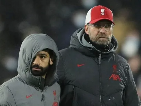 Robbie Fowler khuyên Liverpool bán trụ cột quan trọng