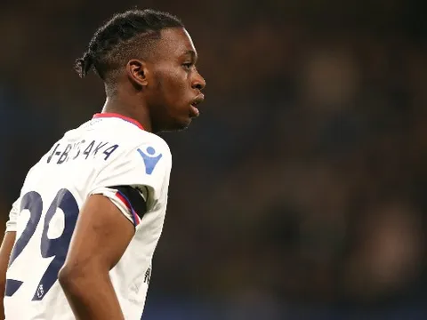 'Quái thú' 60 triệu bảng có hơn gì các hậu vệ của Man Utd?